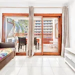 Apartamento a pie del mar