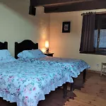 Hostal Placa Garos