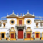 Cder Apartment Center Cathedral And Alcazar
