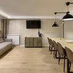Apartamentos La Muralla De Jaca