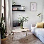 Cozy Apartment In The City Center
