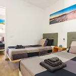 Family Home With Stunning Sea Views!