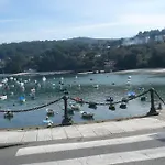 Piso Vistas Al Mar. Playa De Aguete. Rias Baixas.