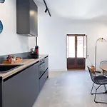 Apartamentos Realejo - Diseno, Confort Y Encanto En El Centro Historico De Granada