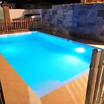 Chalet con piscina privada y barbacoa