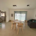 Casa Monte Y Mar