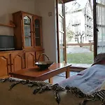 Apartamento Planta Baja Con Jardin Isard 3