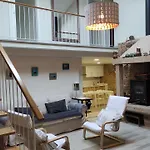 Casa De Canteiro Louro - Muros