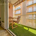 Bright Apartment In The Centre