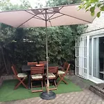 Dormir Entre Limones, Casa De Invitados En Vivienda Familiar