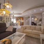Casa Adosada Con Piscina Comunitaria Solo Familias No Grupos De Jovenes