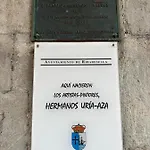 Apartamentos El Escudo Centro