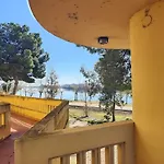 Superbe Appartement Terrasse Entierement Renove Au Bord De L\'Ebre