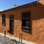Casa Montanez, Caseron Historico