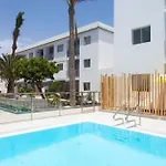 Corralejo Bristol 3 People