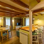 Apartamentos Casona Del Campo