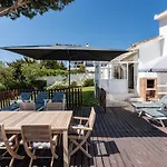 Superbly Situated Villa 67
