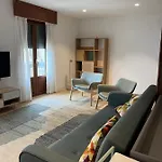 Mendezona House