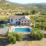 Las Marrojas, Secluded Tudor Country Cottage