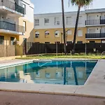 Azvalia - La Estacion, Piscina Y Junto A La Renfe