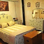 Vivienda De Estilo Rustico Con Piscina La Grana