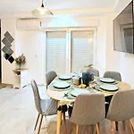 Mirador Holiday Home