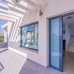 Villa Moderna Con Piscina