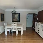 Amplio Apto Con Patio Privado