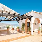 Lovely Villa With Jacuzzi And Heated Pool