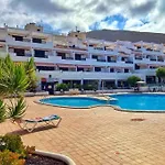 Comfy Home With Large Terrace Five Minutes From Ocean