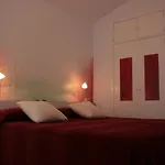 Apartamentos La Casa Pintada