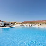 Marina Palace, apto con estilo y vistas a la piscina
