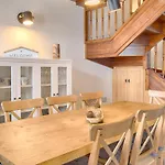 Saplan Real Estate Arres De Sus