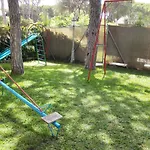Chalet Con Piscina Rana Verde