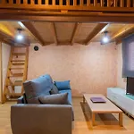 La Casa De Gigantones By Toledo Ap