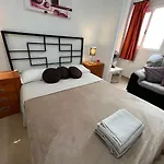 Alcamar Alquiler De Habitacion Privadas Con Bano Compartido Y Areas Comunes
