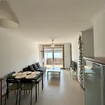Apartamento Sanxenxo con piscina y terraza