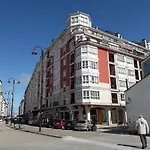 Atico con terraza y piscina comunitaria