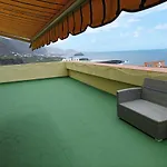 Apartment Mit Schoener Aussicht Und Terasse