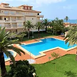 La Marina VYB frente al mar