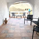 Casa Cueva La Parra.