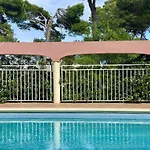 Salles Beach 6