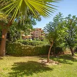 Muy Luminoso, Zona Tranquila, Piscina Y Garaje