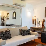 Art Gallery House