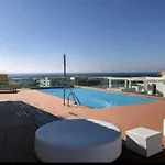 Apartamento Con Encanto, Centrico Y Con Piscina!!!