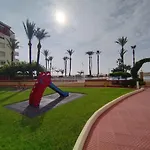 Apartamento en 1ª línea con piscina. Edificio Albatros II