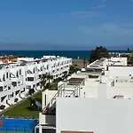 Atico Con Piscina Privada Vistas Al Mar.