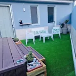 Dúplex de 2 habitaciones y dos baños con ducha solar