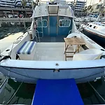 !!Boat With Ac In Port Forum 2 Bikes Included!!