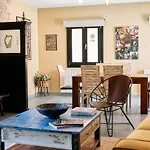 Apartamentos One